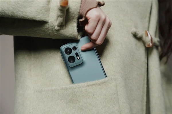 233克的OPPO Find N2：能打破折叠屏手机的窘境么？