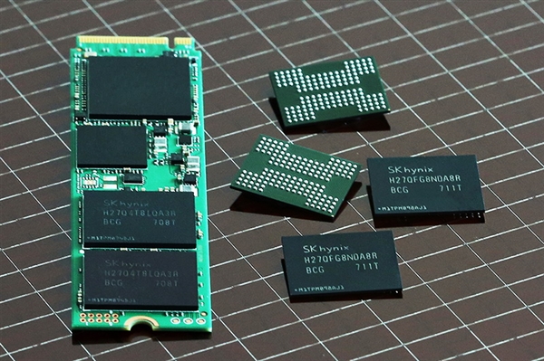 最高1TB！美光推出消费级2550 NVMe SSD 速度大提升