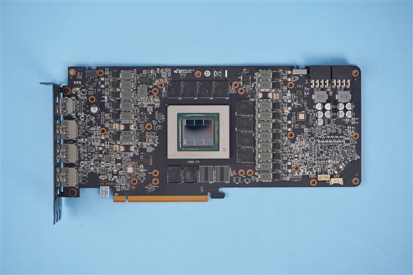 AMD RX 7900 110度高烧！竟然是水加少了