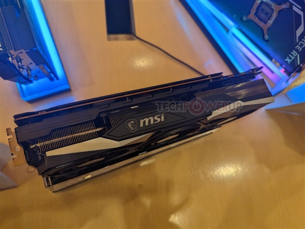 谁说微星不做AMD显卡了！RX 7900终于亮相 只是有点敷衍