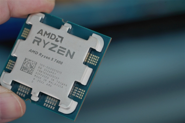 AMD三颗新U齐发！锐龙9 7900、锐龙7 7700、锐龙5 7600图赏