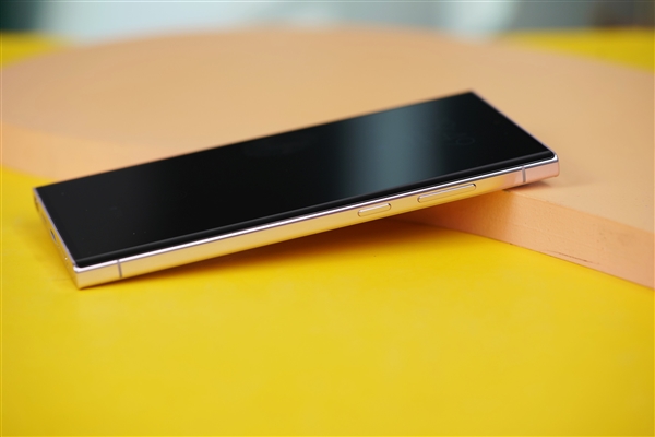 万元安卓机皇买不买？三星Galaxy S23 Ultra图赏