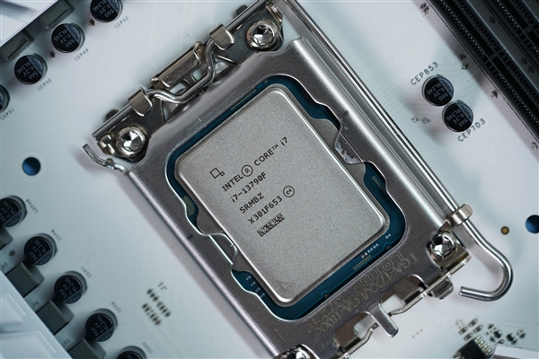 中国内地市场特供！Intel i7-13790F处理器图赏