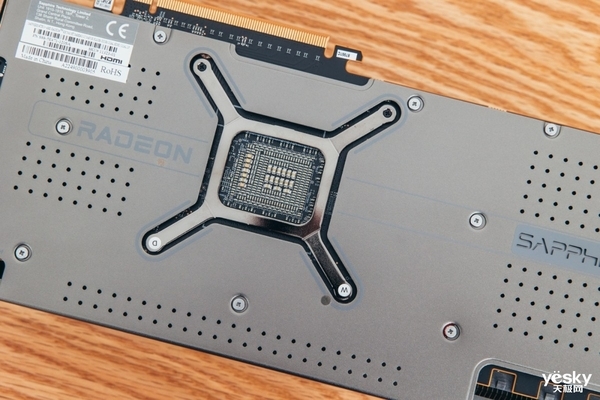 AMD RX 7900 XT显卡再降价 海外电商折合人民币仅需5800元！