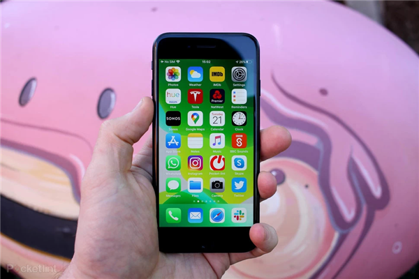 苹果iPhone SE4大升级：屏幕、基带全都换了