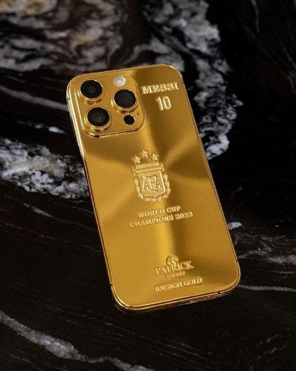 梅西花百万买苹果手机送给阿根廷队友：定制了35部24K金的iPhone 14 Pro