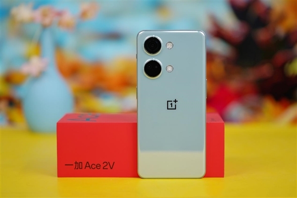 首发超级Wi-Fi技术穿墙提升30% 一加Ace 2V开售：2299元起