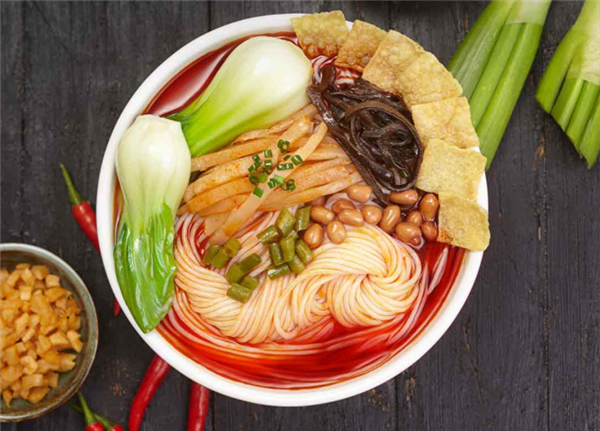 吃货狂喜！柳州开设嗍粉公交专线：途径多家网红店