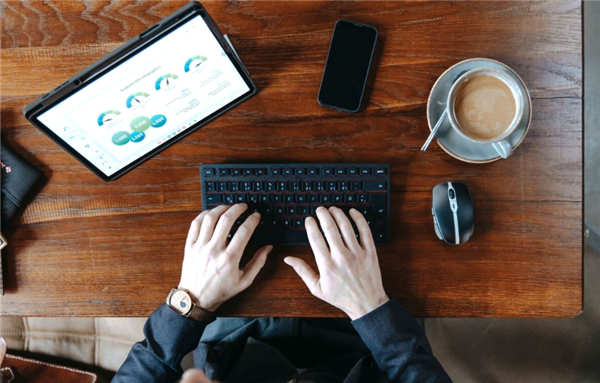 樱桃推出KW 9200 MINI超薄键盘：剪刀脚按键、三模连接