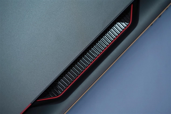 全景灯效无敌！微星泰坦GE78 HX笔记本图赏