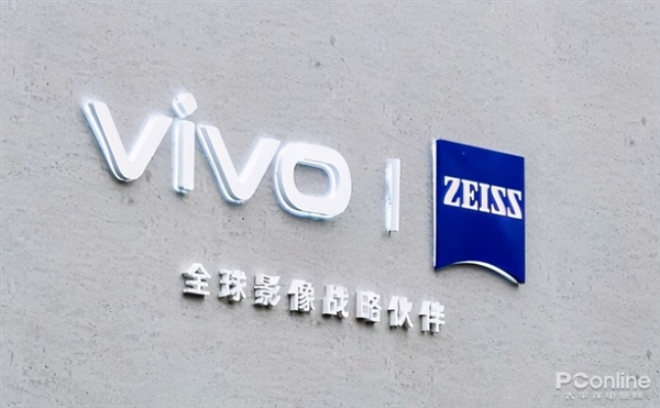 “死磕”性能还是另辟蹊径？看安卓手机如何硬刚iPhone