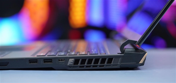 全景灯效无敌！微星泰坦GE78 HX笔记本图赏