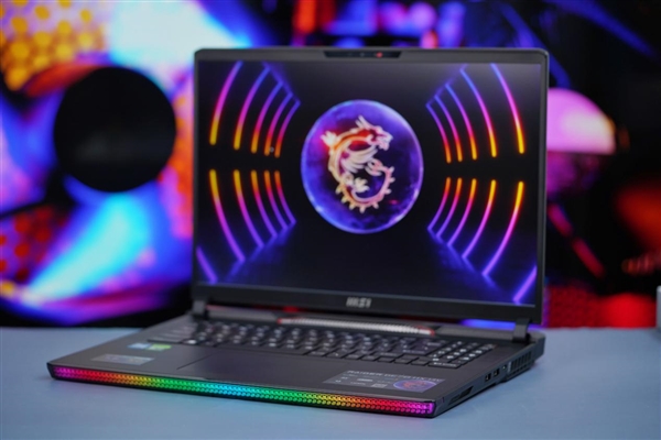 全景灯效无敌！微星泰坦GE78 HX笔记本图赏
