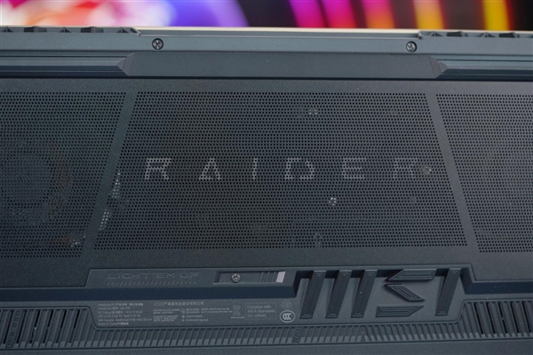 全景灯效无敌！微星泰坦GE78 HX笔记本图赏
