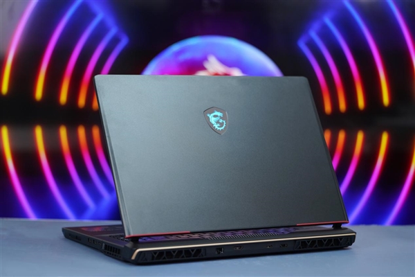 全景灯效无敌！微星泰坦GE78 HX笔记本图赏