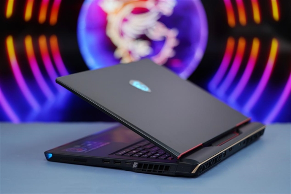 全景灯效无敌！微星泰坦GE78 HX笔记本图赏