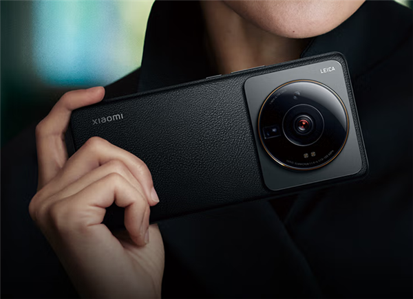 小米：2022年冲击高端取得里程碑式发展 坚持稳价策略