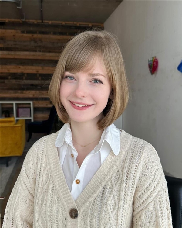 348元 《生化危机4：重制版》正式发售：碍事梨脸模晒游戏同款发型