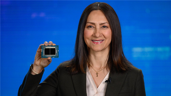 Intel首秀第五代至强CPU：60+核心？性能极高！