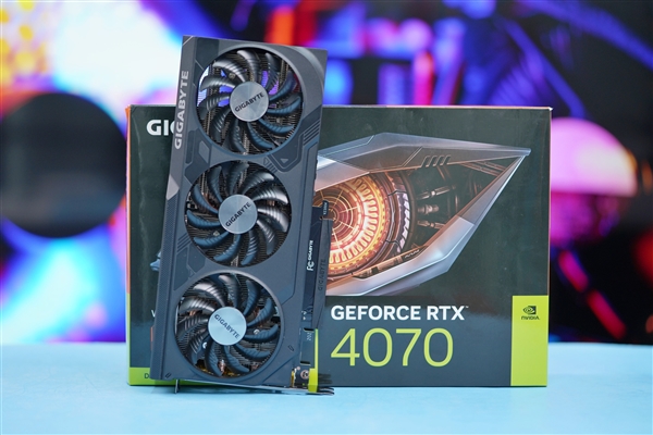 正逆转设计 技嘉RTX 4070风魔OC 12G显卡图赏