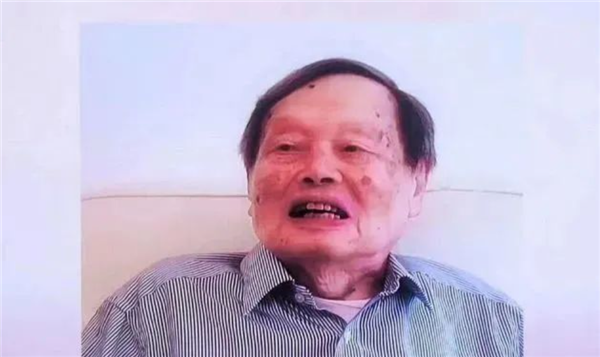 101岁杨振宁在西湖大学致辞 给自己打分还不错 张朝阳赞其超越霍金