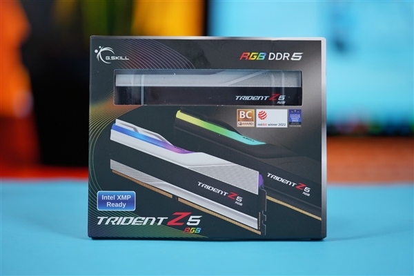 宛如超跑干练极致！芝奇幻锋戟Z5 RGB DDR5 7200 24GB内存图赏