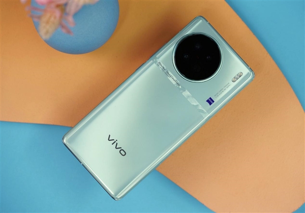 宛如一缕青波！vivo X90s青漾图赏