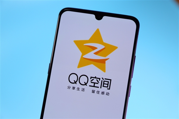 QQ空间《抢车位》游戏改名了 还把特斯拉Model X名字拼错