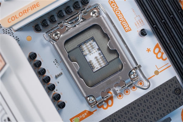 主板也能这么萌？七彩虹COLORFIRE B760M-MEOW WIFI D5主板图赏