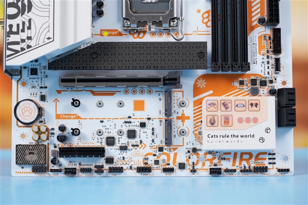 主板也能这么萌？七彩虹COLORFIRE B760M-MEOW WIFI D5主板图赏