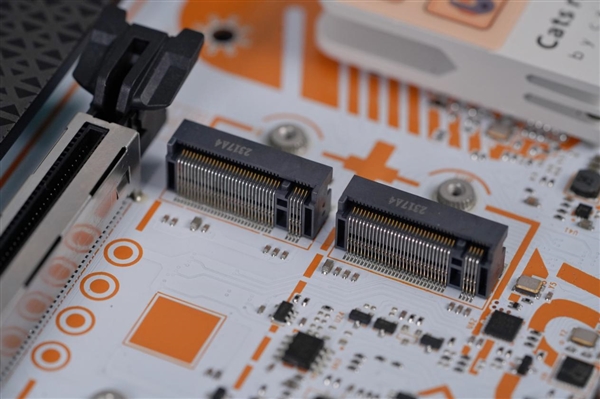 主板也能这么萌？七彩虹COLORFIRE B760M-MEOW WIFI D5主板图赏