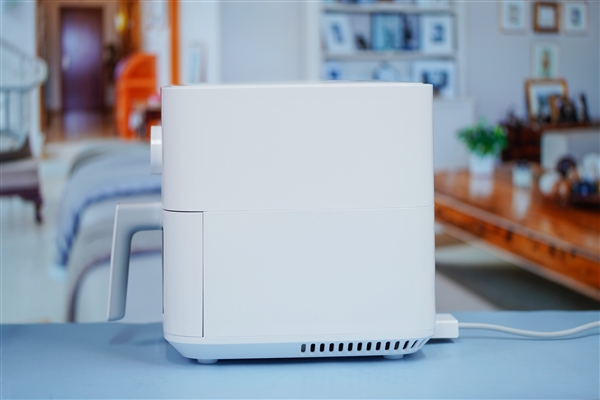 6.8英寸超大透明窗！米家智能空气炸锅5.5L可视版图赏