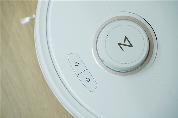 7000Pa大吸力！石头科技自清洁扫拖机器人P10 Pro图赏