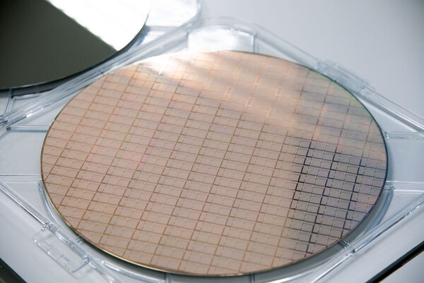 Intel下代酷睿Ultra产能受限：估计每月36.5万颗