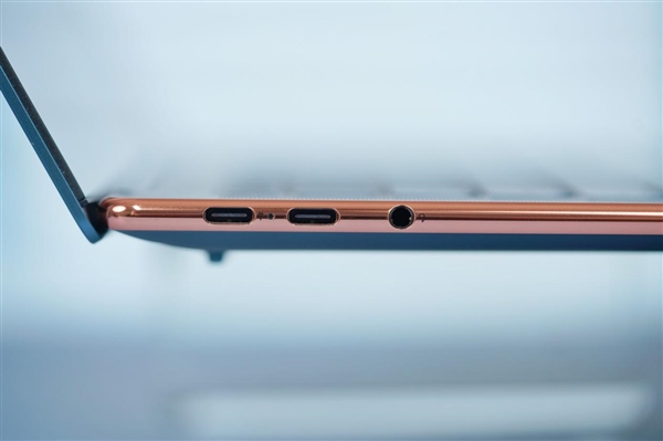 AMD定制R7 7840S加持！联想YOGA Air 14s图赏