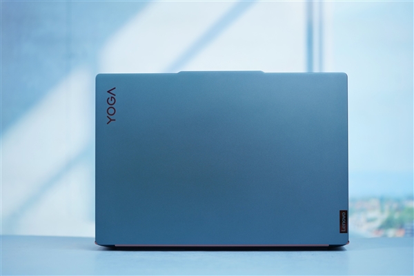 AMD定制R7 7840S加持！联想YOGA Air 14s图赏