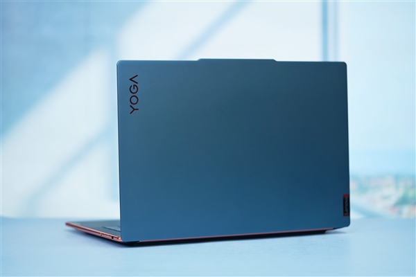 AMD定制R7 7840S加持！联想YOGA Air 14s图赏