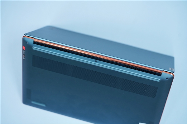 AMD定制R7 7840S加持！联想YOGA Air 14s图赏