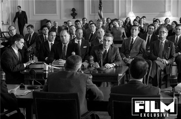 《奥本海默》诺兰专访:毁灭人类、原子弹比AI可怕