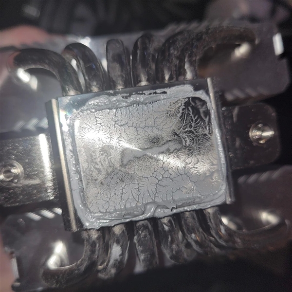 玩家买了颗假冒的i9-13900K：一开机 凌乱了