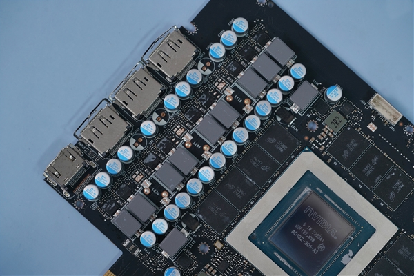 首款一体水冷！影驰RTX 4090金属大师AIO OC显卡图赏