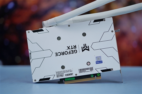 首款一体水冷！影驰RTX 4090金属大师AIO OC显卡图赏