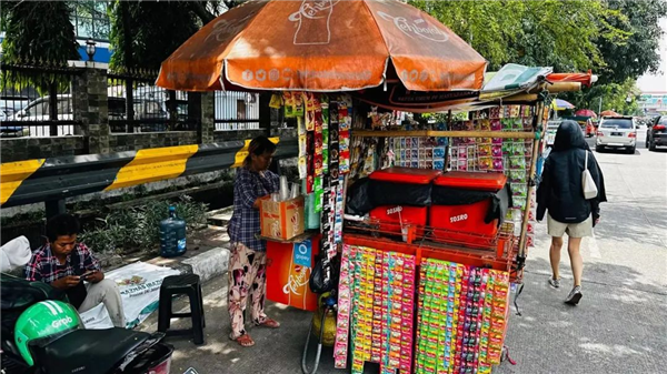 瑞幸们再这么玩下去 外国人也离酱香拿铁不远了