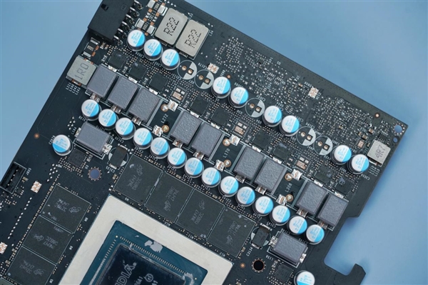 首款一体水冷！影驰RTX 4090金属大师AIO OC显卡图赏