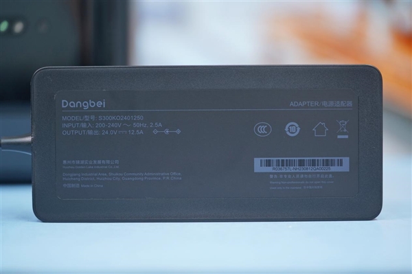 2500CVIA超级全色激光！当贝X5 Ultra激光投影图赏