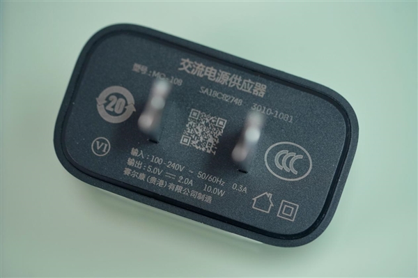 千元价位唯一皮质机身！moto G54葱绿图赏