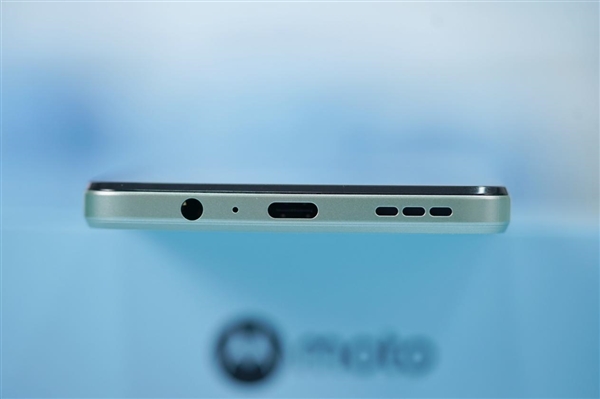 千元价位唯一皮质机身！moto G54葱绿图赏