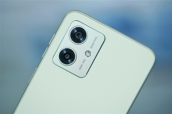 千元价位唯一皮质机身！moto G54葱绿图赏