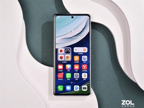 折叠屏机皇强势回归！华为Mate X5抢先上手