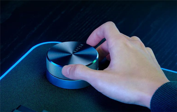 399元 雷蛇发布无线控制盘：铝合金打造、续航达8个月